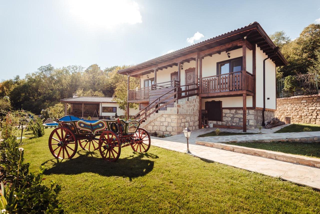 Guest House Hristova Kashta - Христова Къща Cherni Vrukh Bagian luar foto