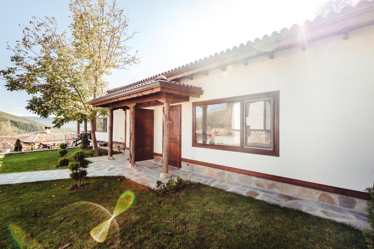 Guest House Hristova Kashta - Христова Къща Cherni Vrukh Bagian luar foto