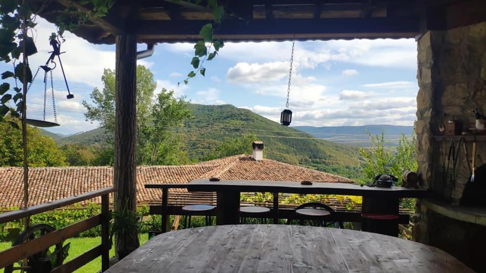 Guest House Hristova Kashta - Христова Къща Cherni Vrukh Bagian luar foto