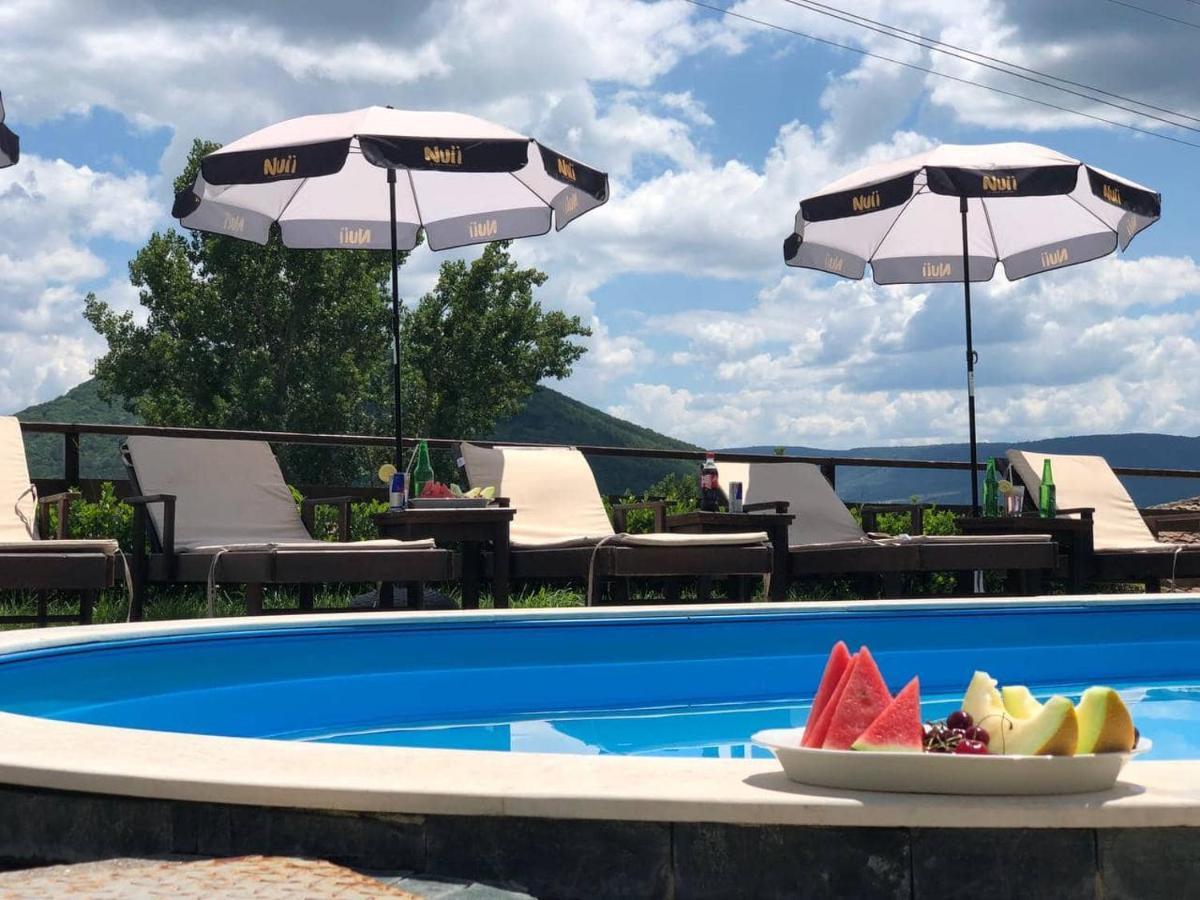 Guest House Hristova Kashta - Христова Къща Cherni Vrukh Bagian luar foto
