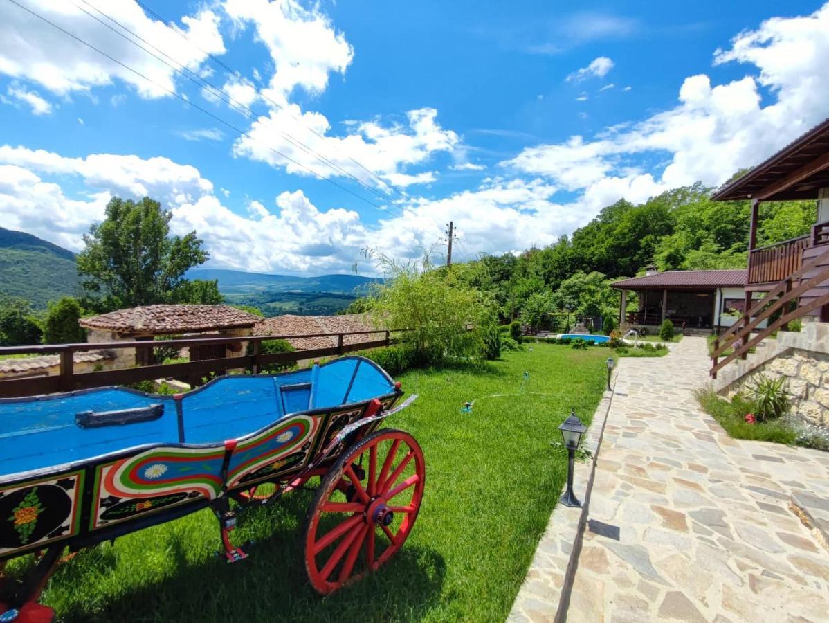 Guest House Hristova Kashta - Христова Къща Cherni Vrukh Bagian luar foto